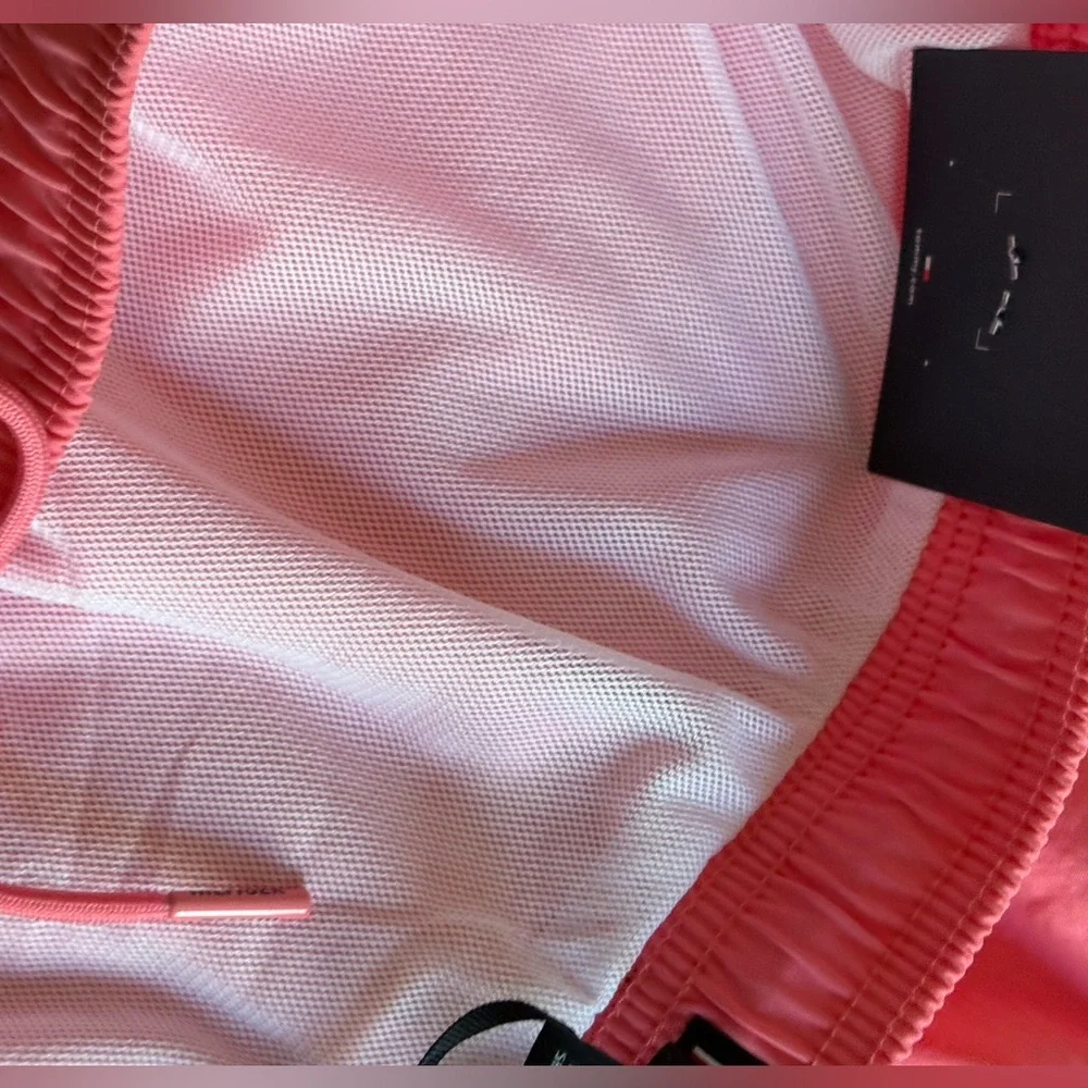 Tommy Hilfiger Swim Trunks Men’s XXL Coral Salmon NWT Regular Fit 2XL Resort